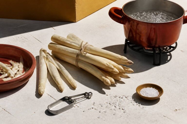 Cuisson asperges blanches : temps à l&rsquo;eau, vapeur et four